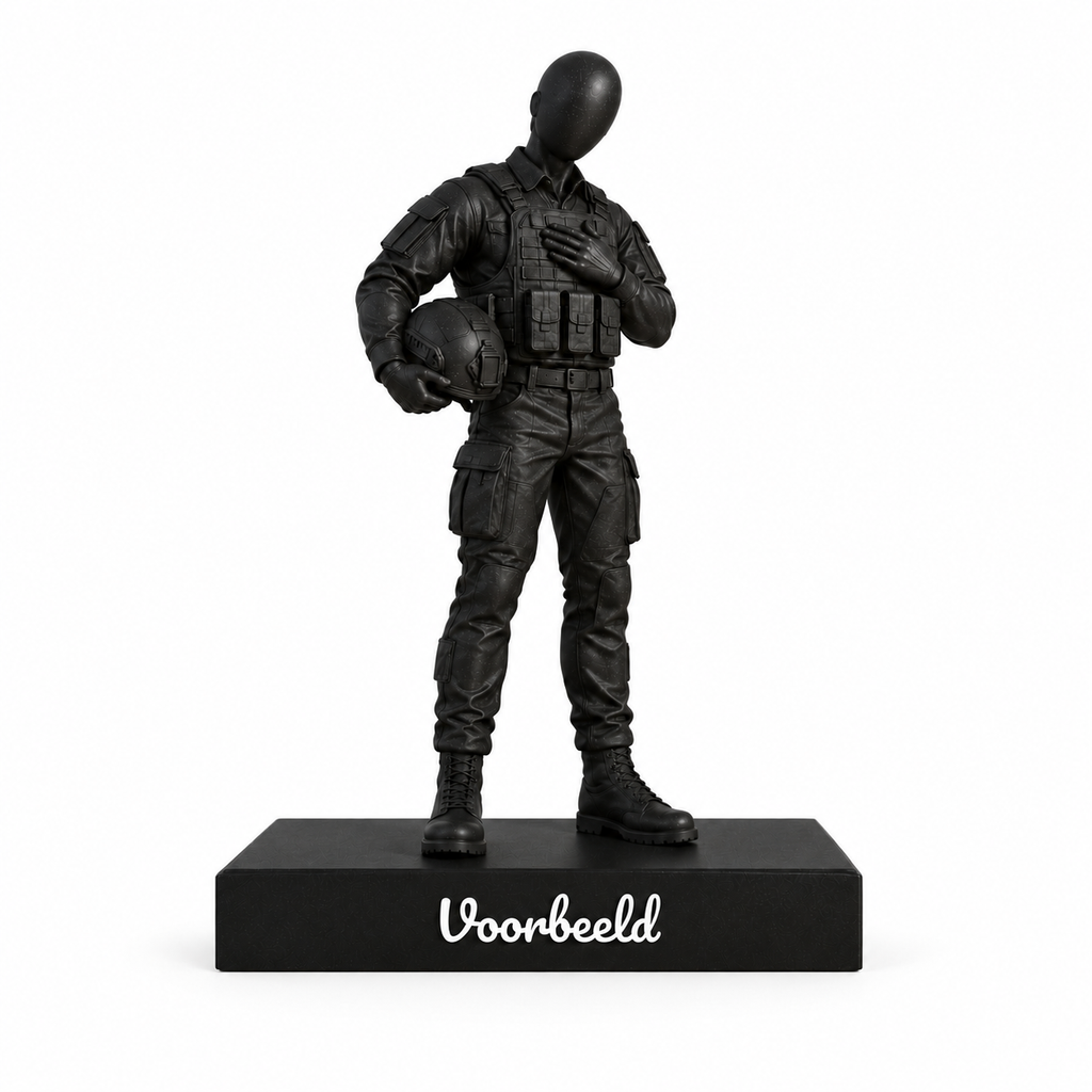 Flowman Militair – beeldje met persoonlijke tekst, conceptafbeelding met witte achtergrond