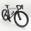 Gepersonaliseerde miniatuur racefiets / wielrennersfiets - 3dbende