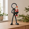 Stickyman met notenkraker als kerstdecoratie in modern interieur