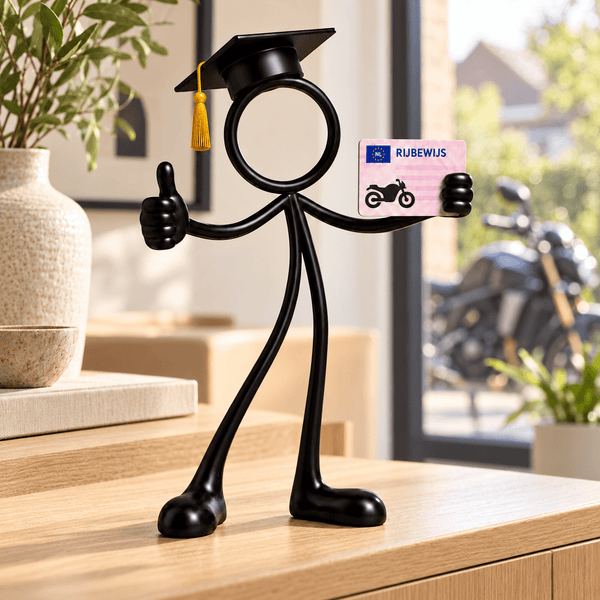 Stickyman met motorrijbewijs in passende sfeer