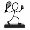 Stickyman Tennisspeler met zwarte bal en rechthoekig voetstuk van 2 cm